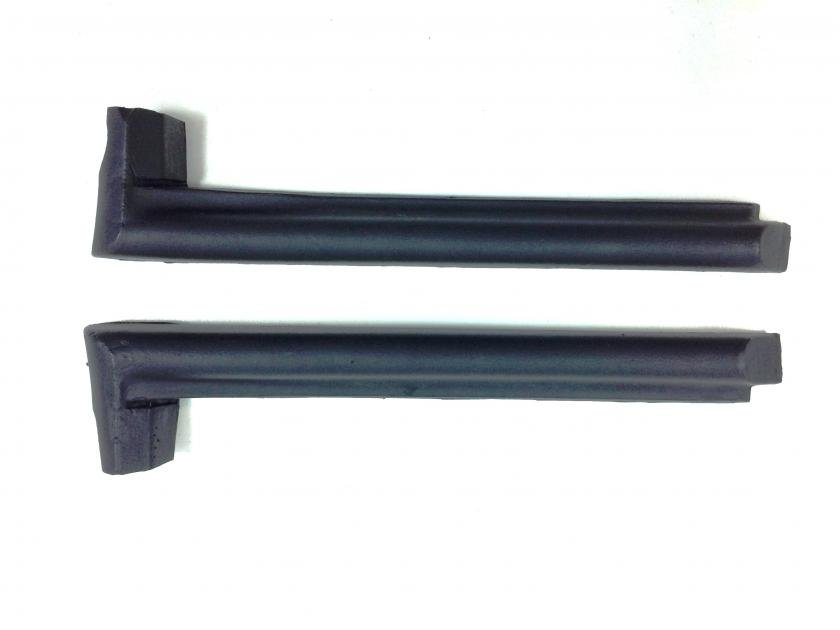 Metro Moulded Parts Rear Vertical Window Weatherstrip Seals For 1978-1982 Corvette (Pair)